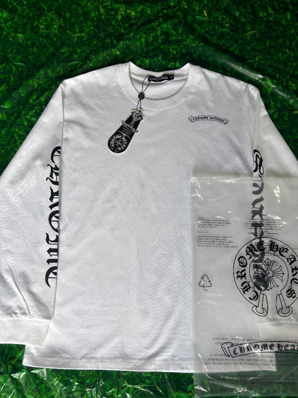 White And Black Chrome Long Sleeve Graphic Shirt Size M